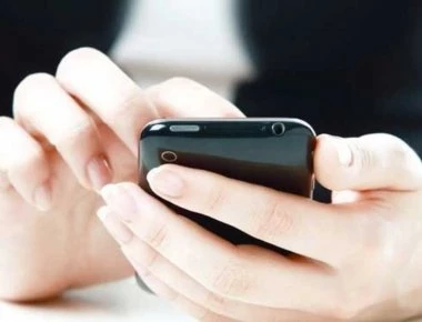 Αλλάζει το κόστος των κλήσεων από κινητό και σταθερό εντός ΕΕ - Τί θα ισχύει με τις νέες χρεώσεις